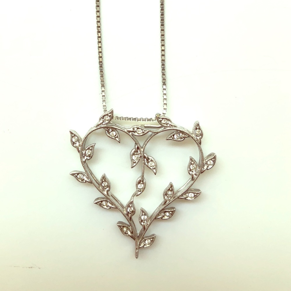 Heart branch necklace
